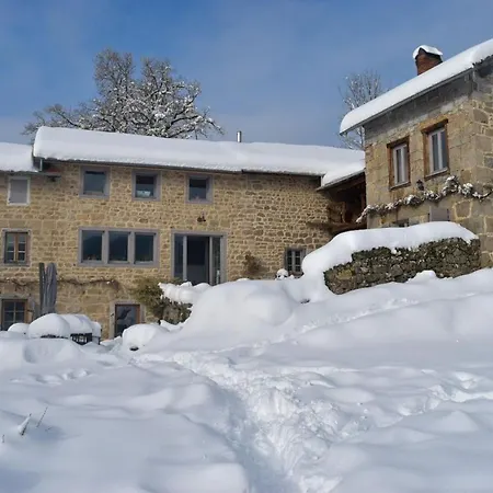 Tatil Evi Superbe Gite Laugy Dans Les Montagnes D'ambert